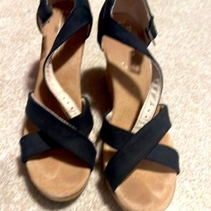 Toms wedges